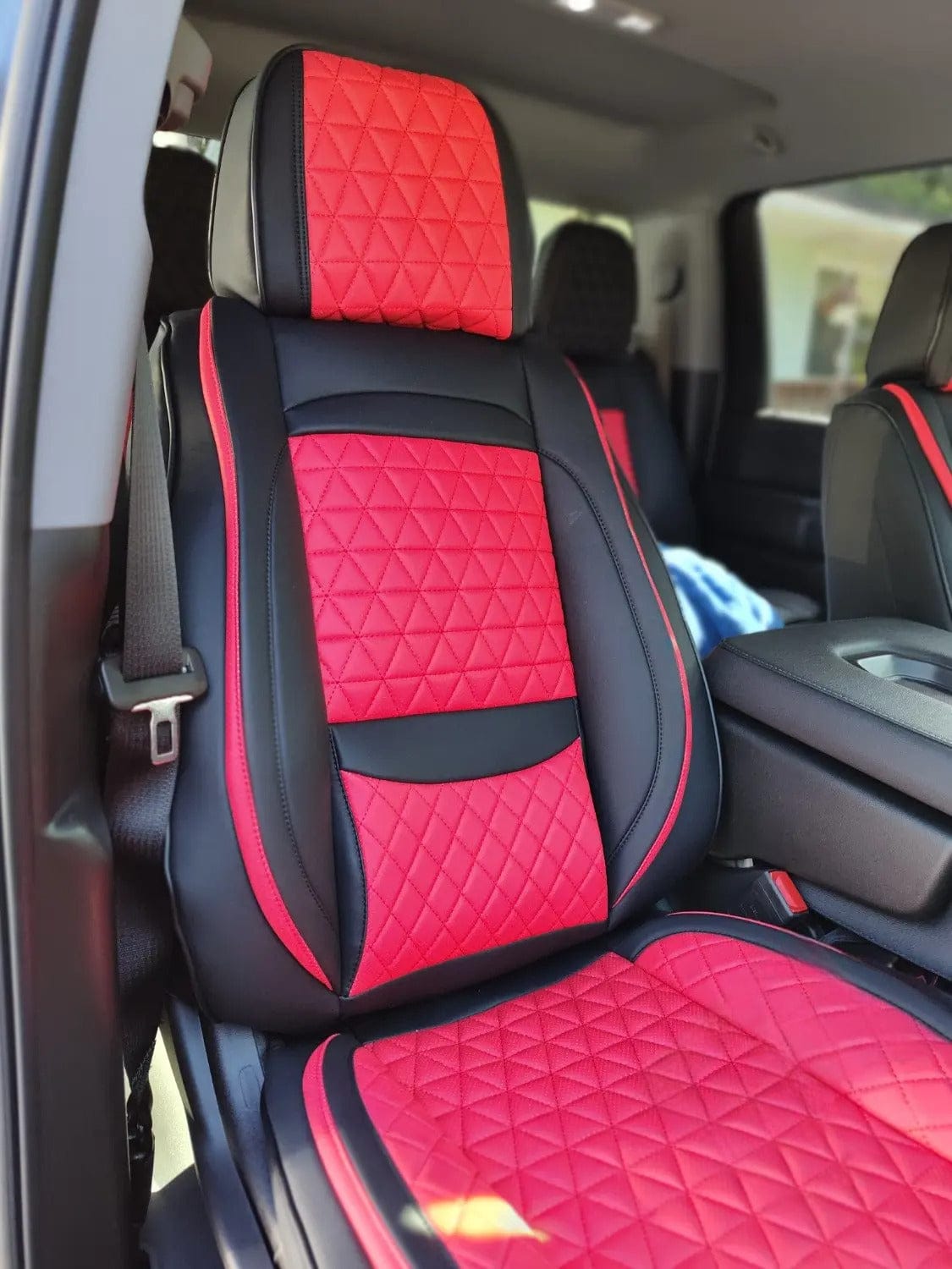 Black & Grey Breathable Waterproof Diamond Pattern Leather Seat Cover for Cars photo review