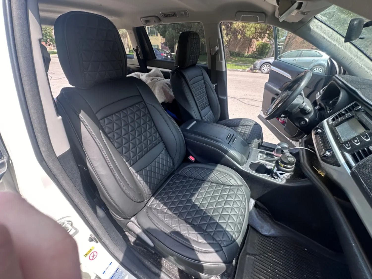 Black & Grey Breathable Waterproof Diamond Pattern Leather Seat Cover for Cars photo review