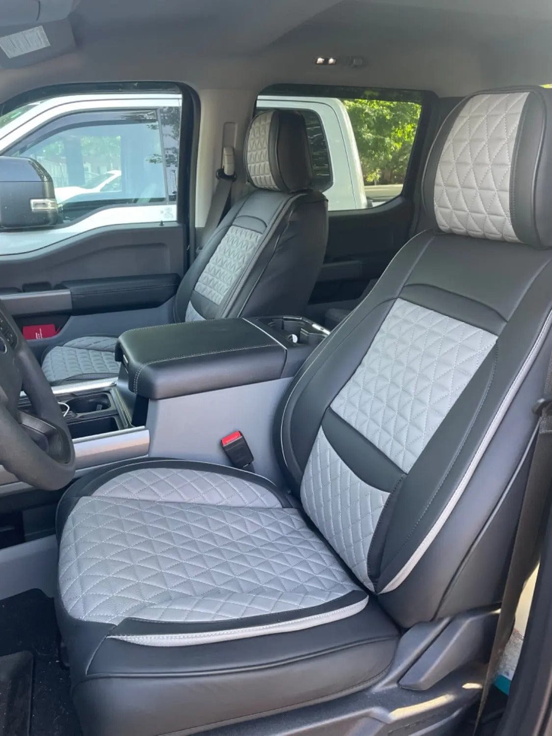 Black & Grey Breathable Waterproof Diamond Pattern Leather Seat Cover for Cars photo review